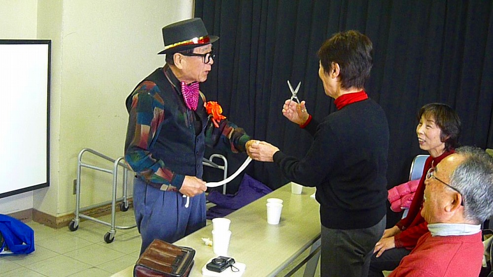 �R�̐^�񒆁@�؂��Ă��@�؂�ĂȂ�