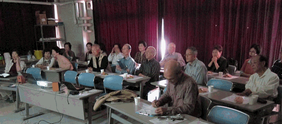 �r�f�I�E�X���C�h�̕��f